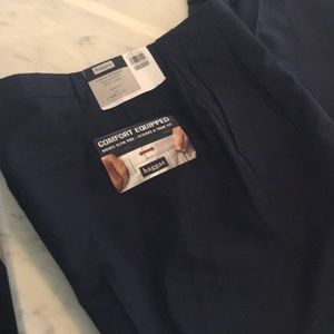 Haggar men’s W42 X 32 Dress pants NWT Firm Price!